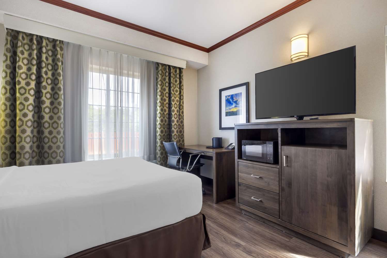 Room, Queen Bed, Hot Tub, Accessible
