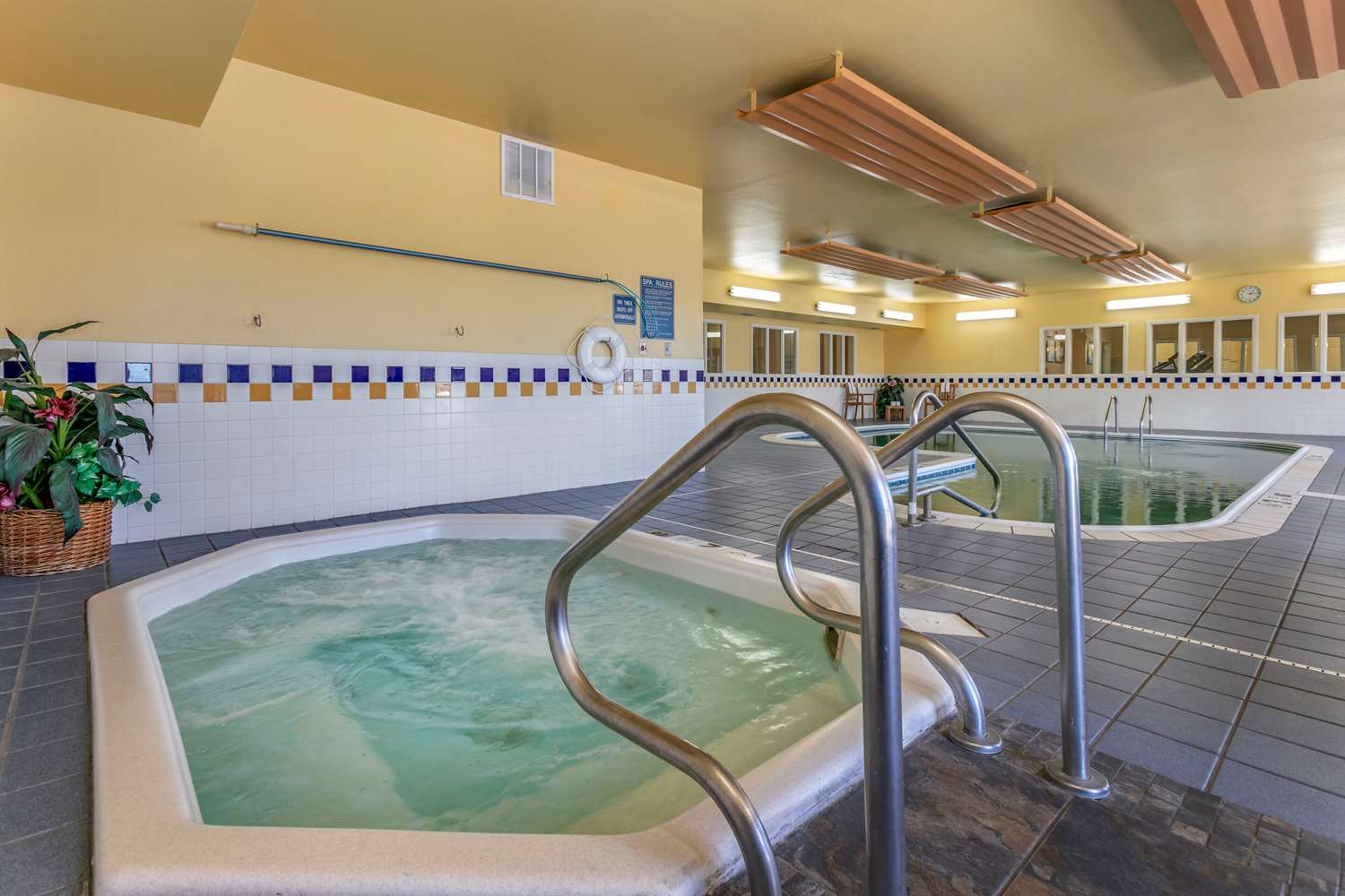 Comfort Inn Fort Collins North 14/32
