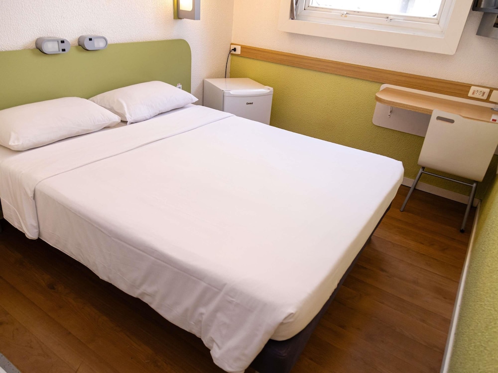 SUPERIOR, APARTMENT, DOUBLE BED
