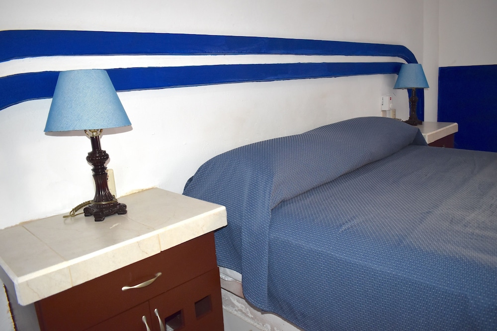 Hotel Plaza Almendros, Isla Mujeres 15/39
