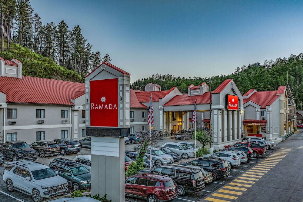 Ramada By Wyndham Keystone Near Mt Rushmore 56/61