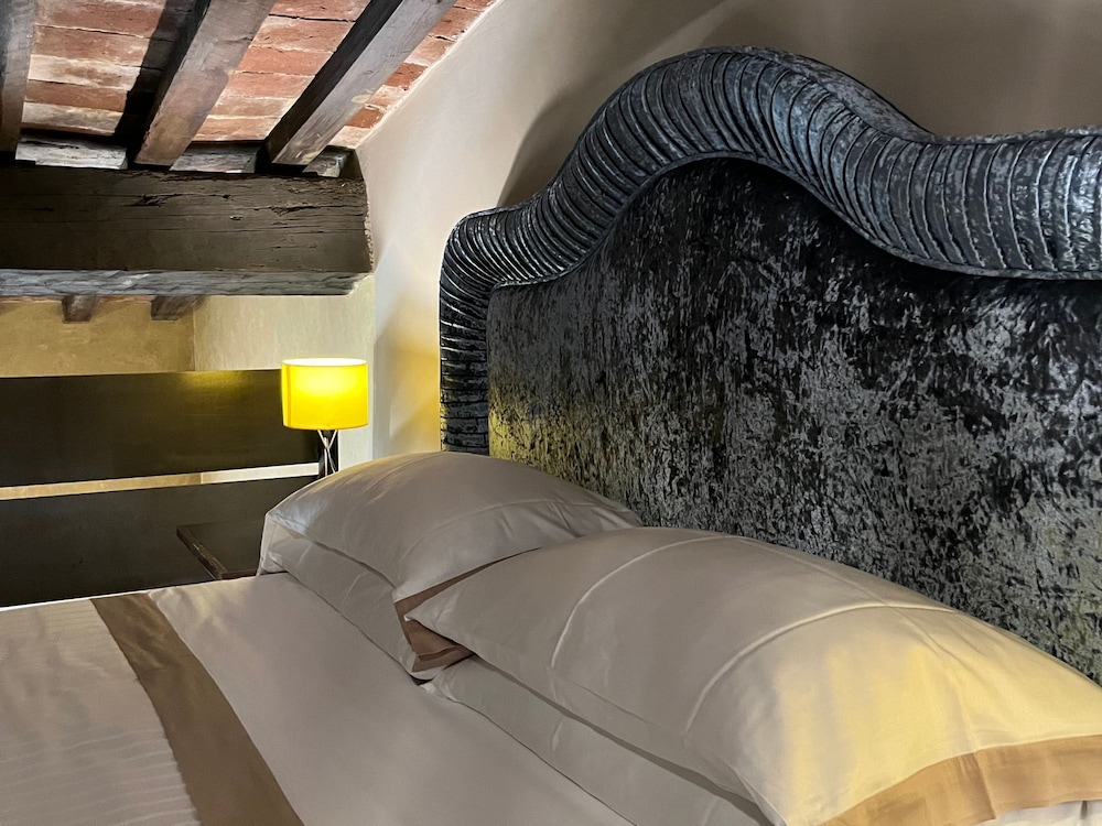 1 Bedroom, Duplex, Apartment, Queen Bed, Sofa