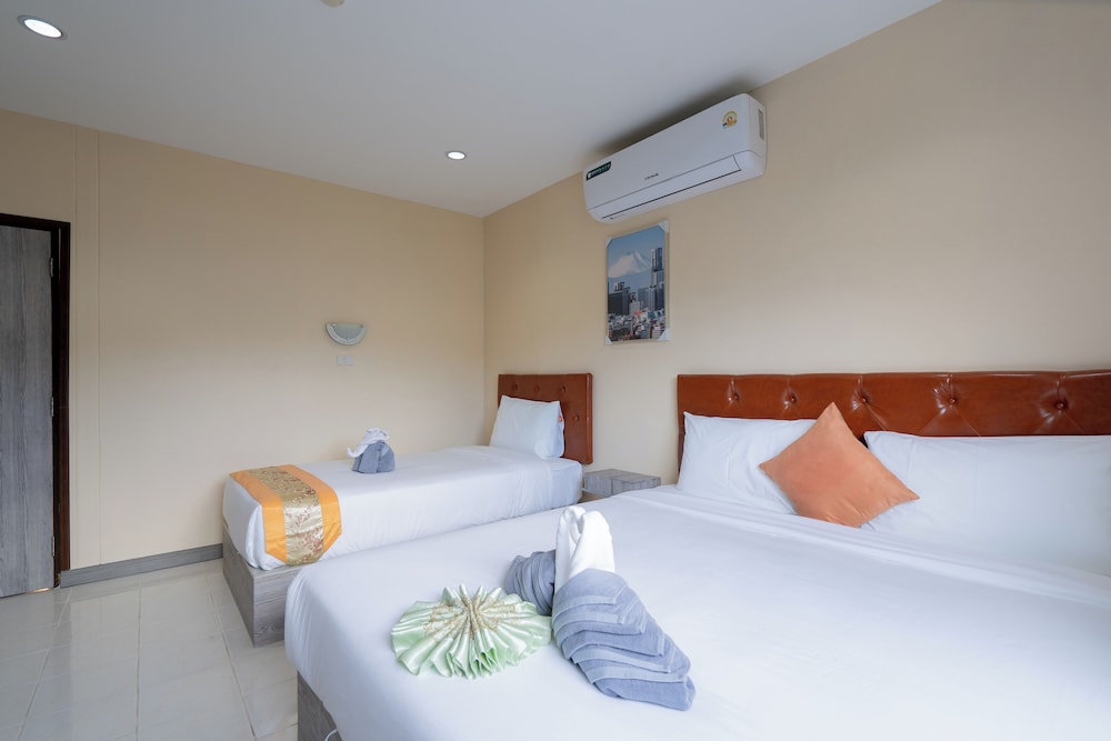 Squareone Hostel 11/54