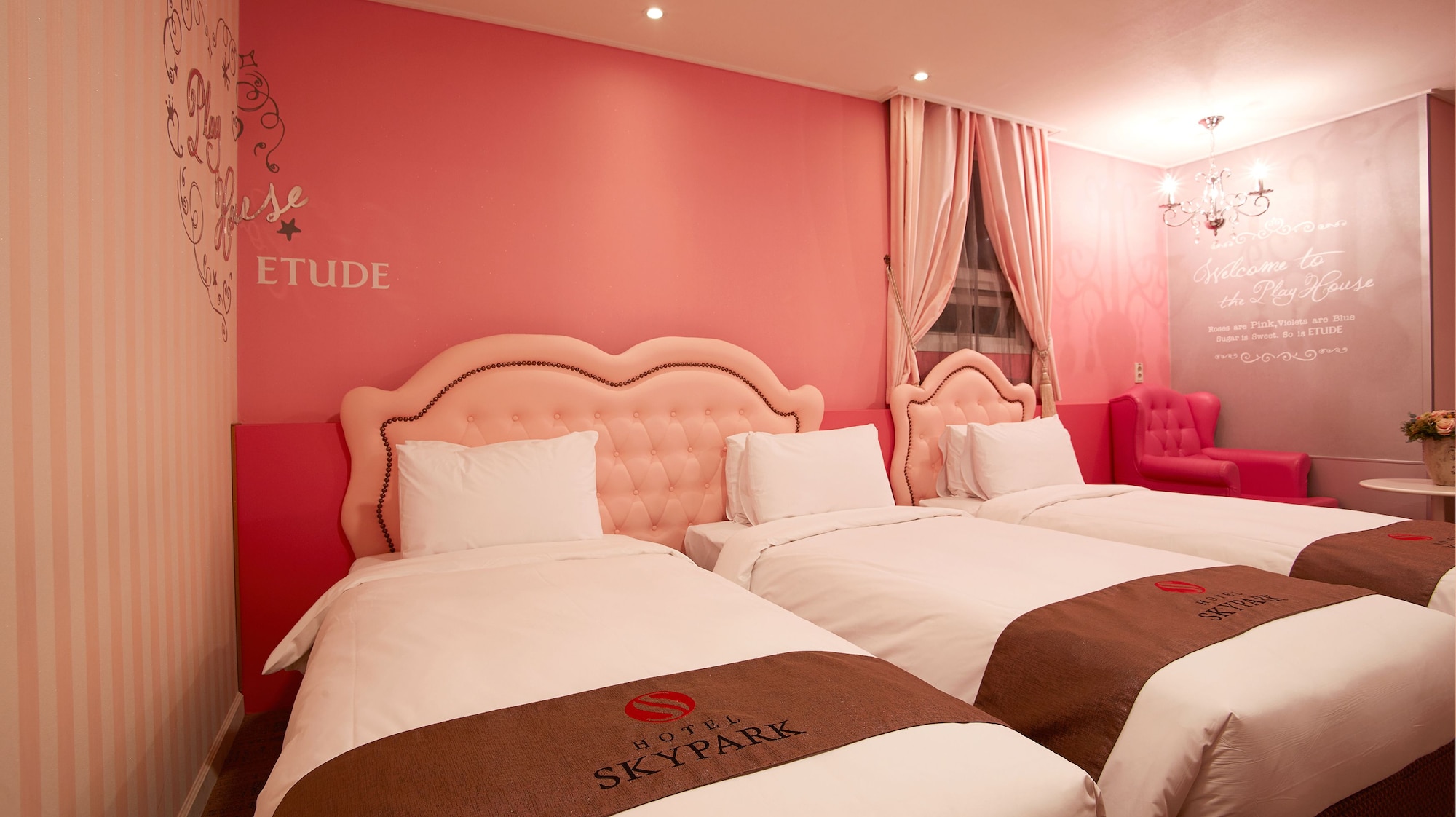 Princess, Suite, 1 Double and 1 Single Bed