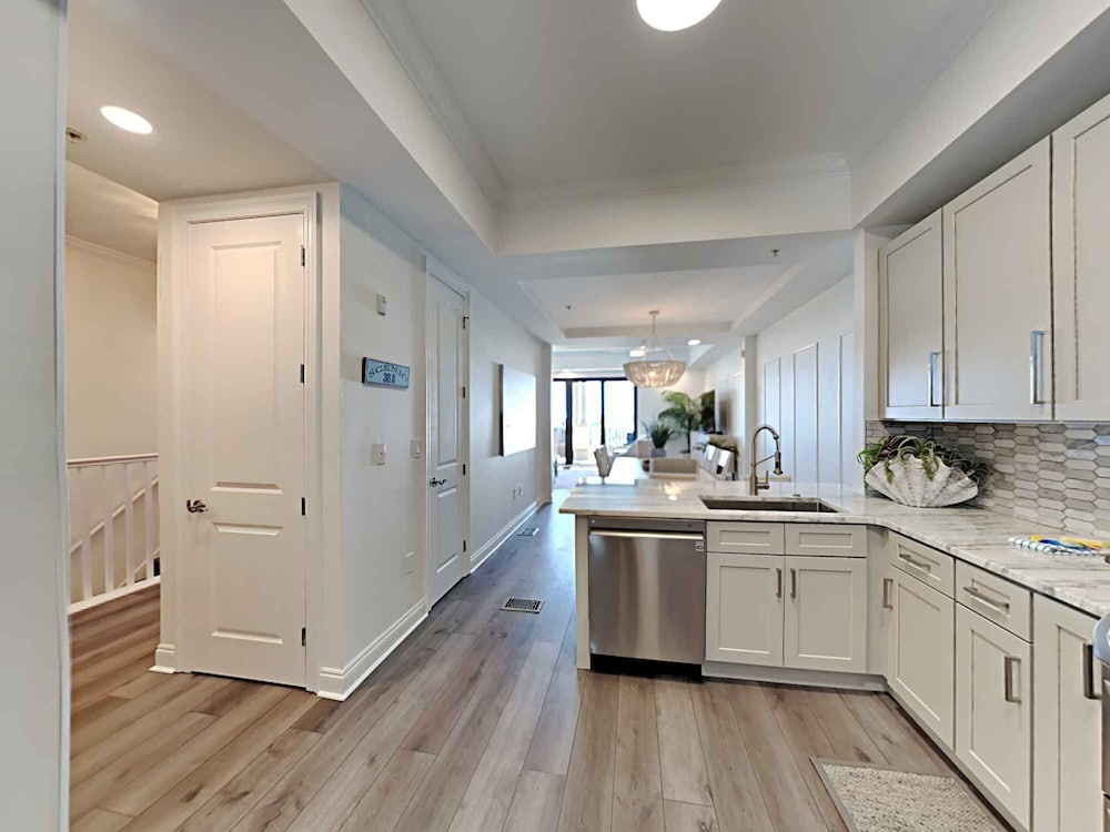 30 A Suites 14/79