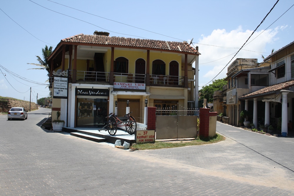 Rampart View Guest House 34/48