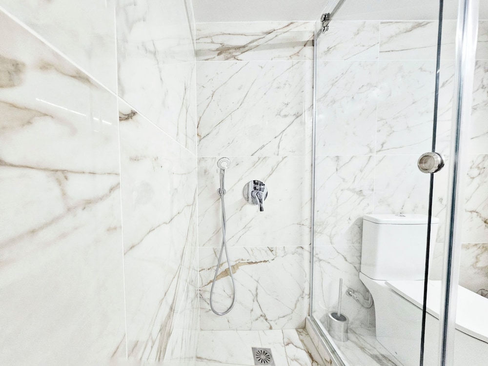Athens House 26/49