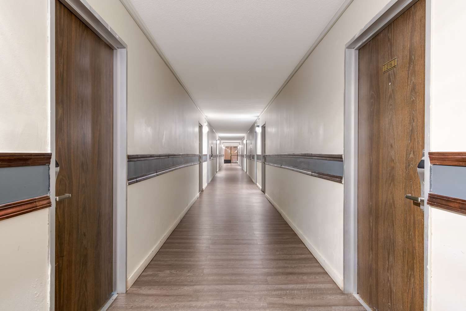 Econo Lodge High Point - Archdale 7/32
