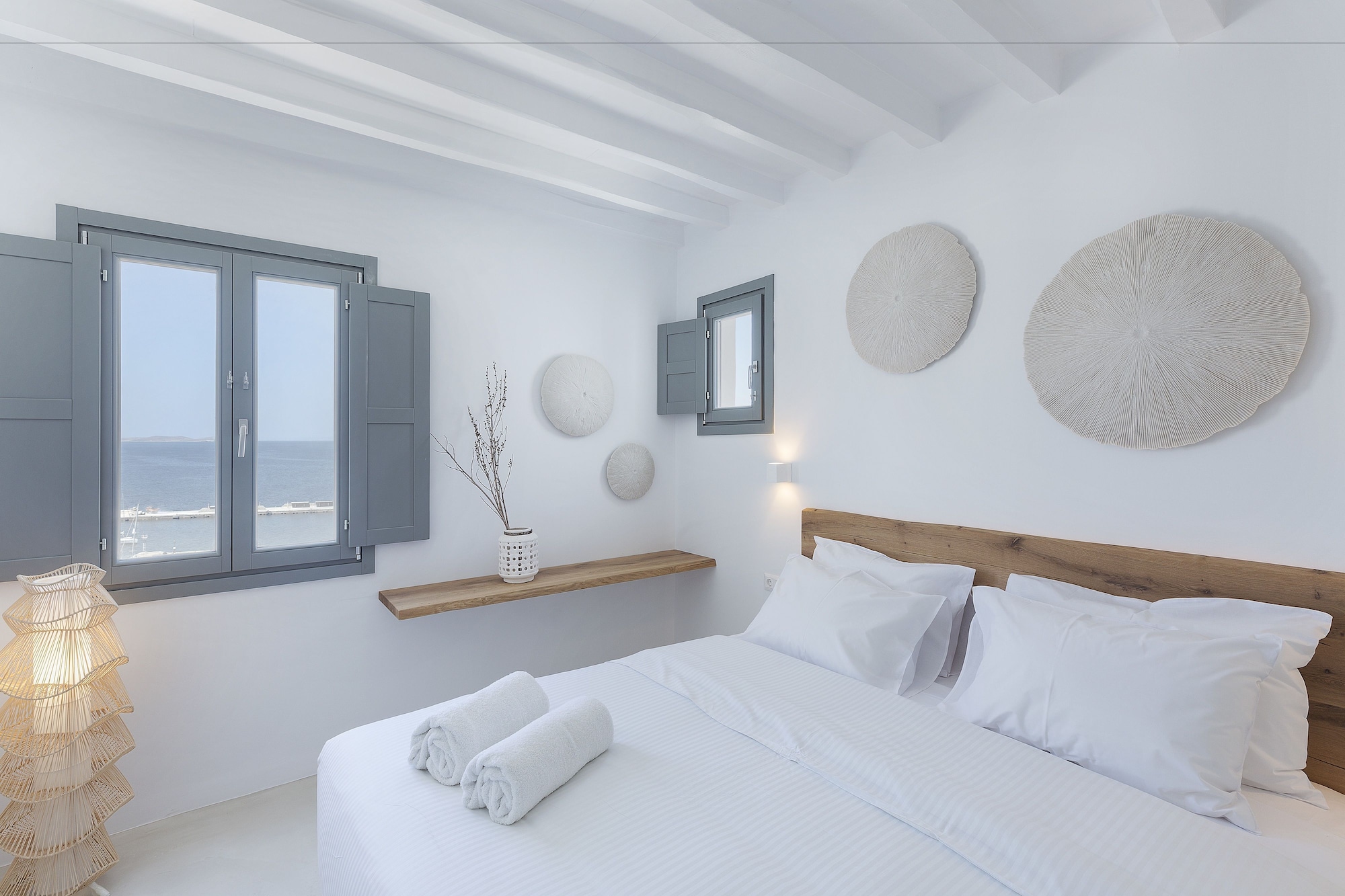 5 BEDROOMS, VILLA