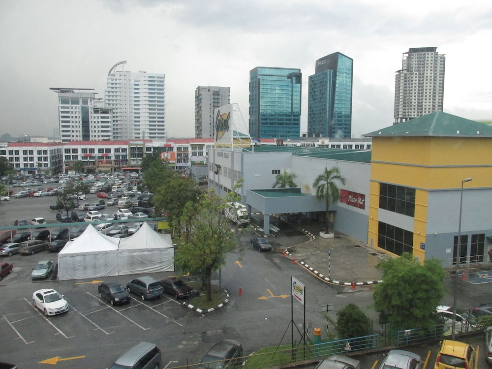 Hotel 99 - Bandar Puteri Puchong 50/56