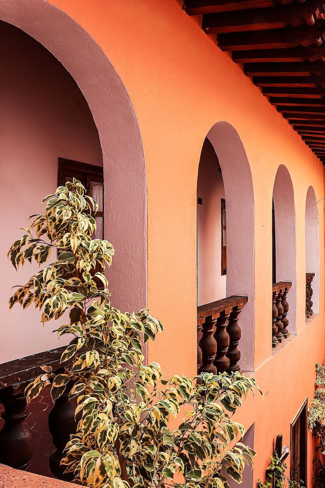 Hosteria Del Frayle 64/69