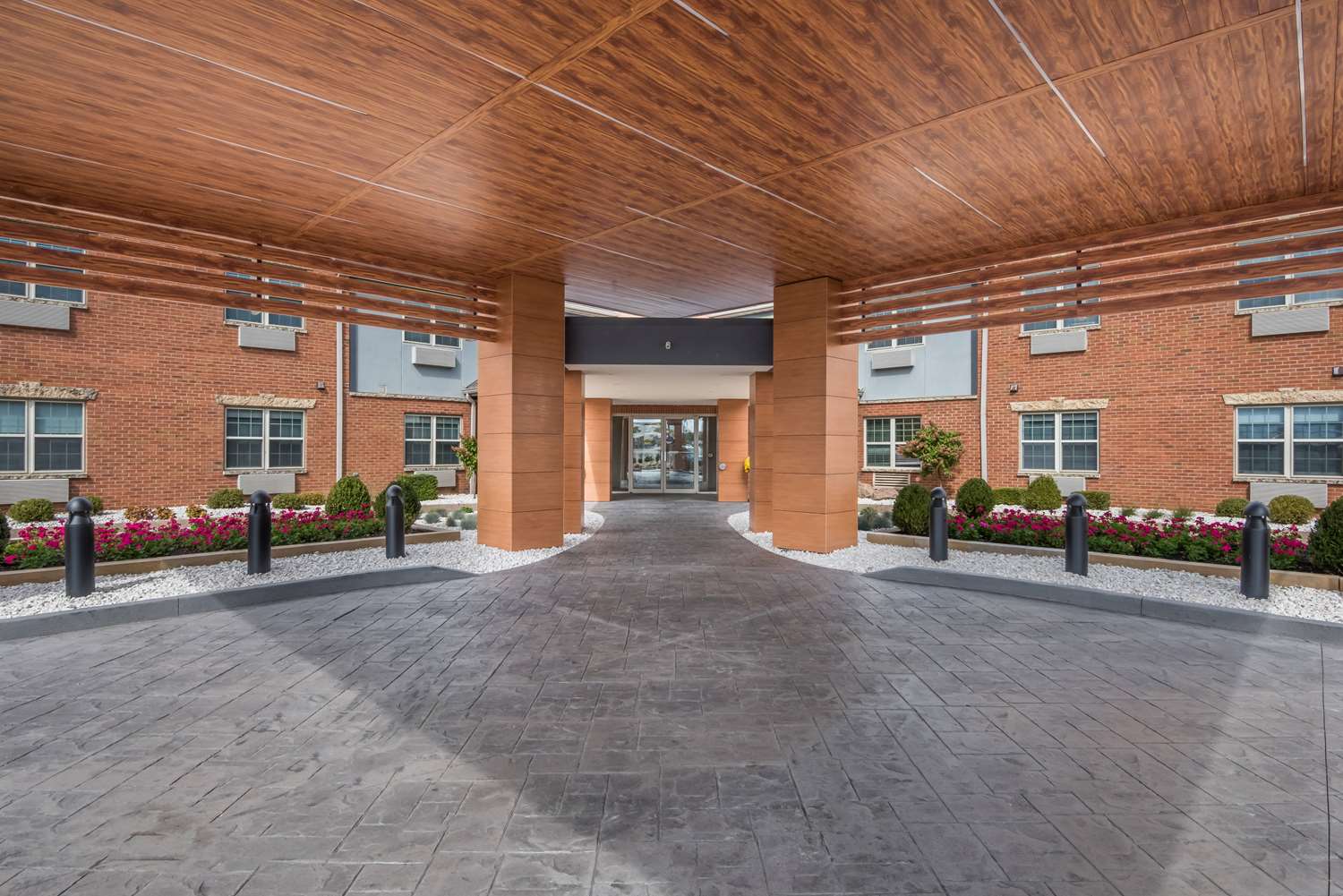 Wyndham Garden Galena Hotel & Day Spa 66/73