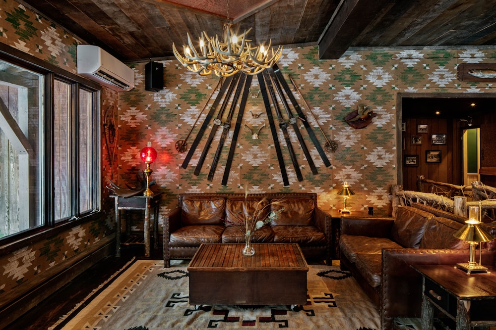 Urban Cowboy Lodge - Catskills 43/60