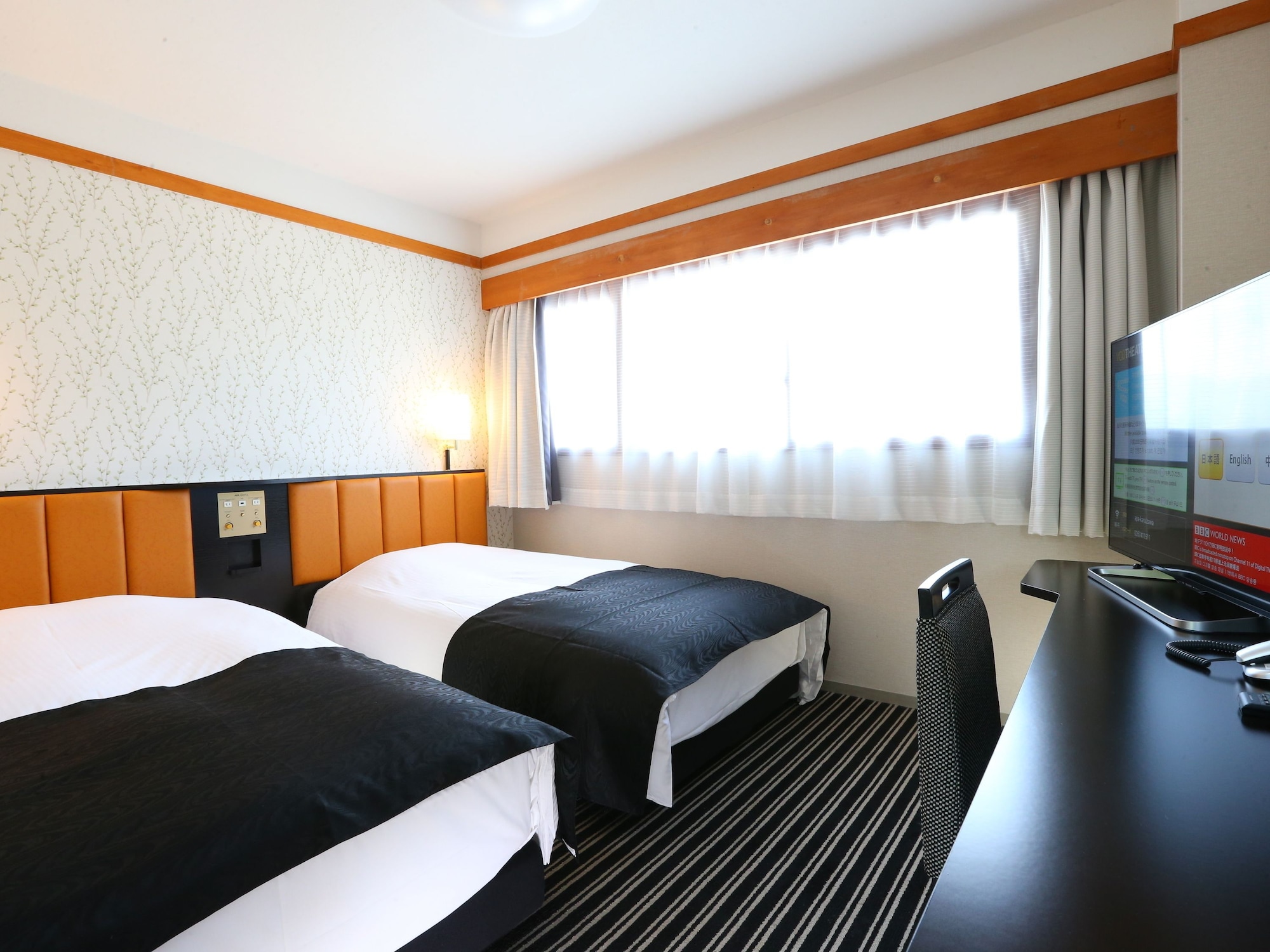 ROOM, TWIN BEDS, MAIN BUILDING