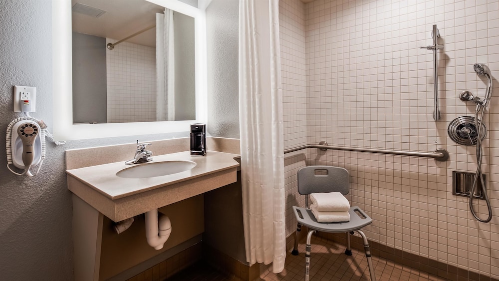 Best Western Yacht Harbor Hotel 19/36