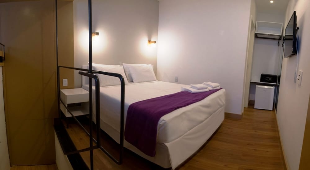 Villa 25 Hostel & Suites 24/69