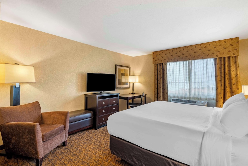 غرفة ديلوكس كبيرة بسرير كينج، Lloyd Hotel Astoria Bayfront, Ascend Hotel Collection, OR 3/8