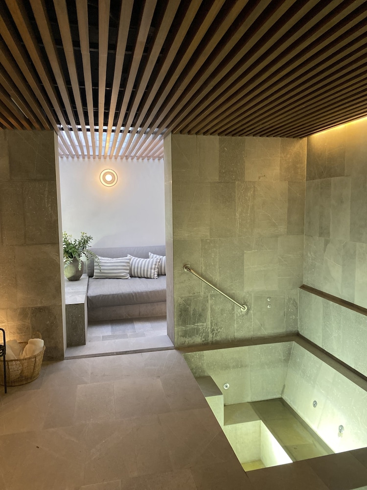 Nima Local House Hotel 35/77