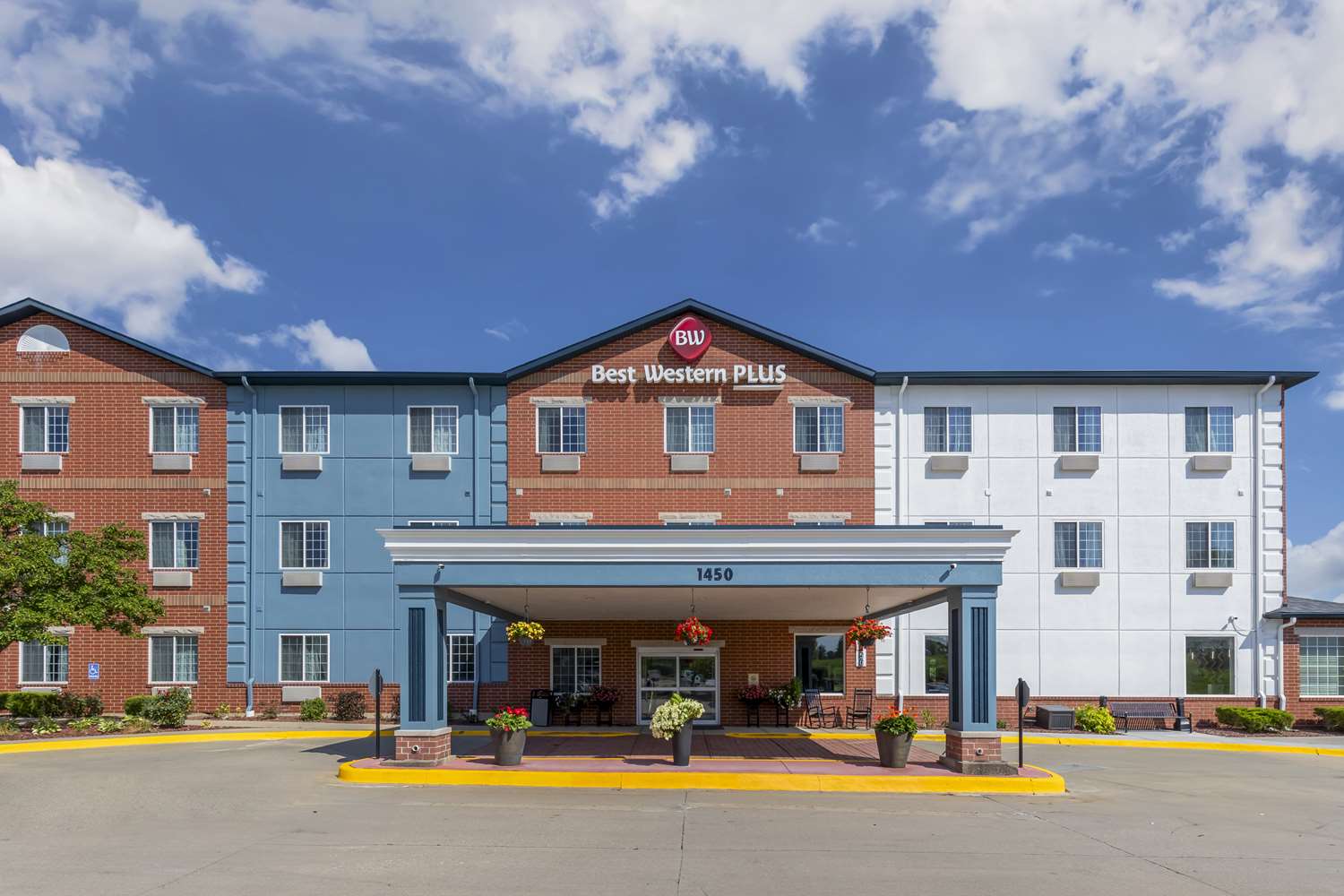 Best Western Plus Des Moines West Inn & Suites 1/17