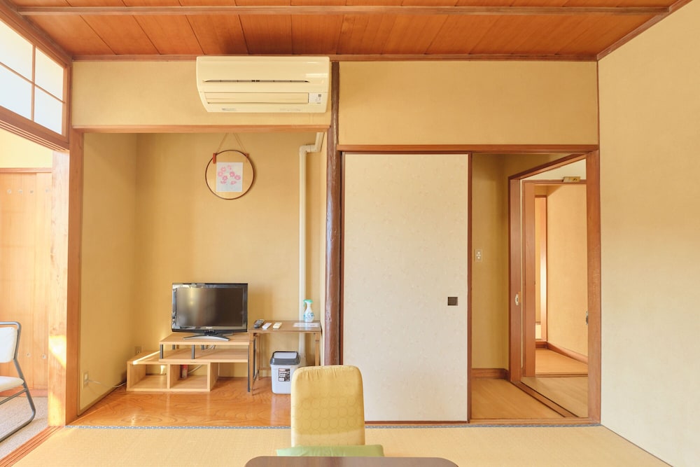 Open-Air Hot Spring Ryokan -Suikoen- [VR] 28/46