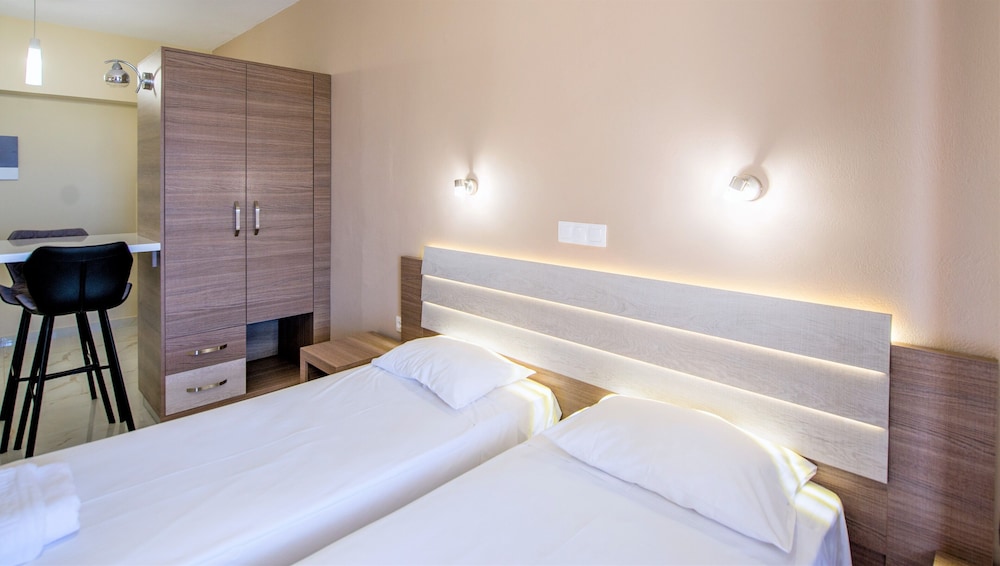 Dionysos Apartments 17/67