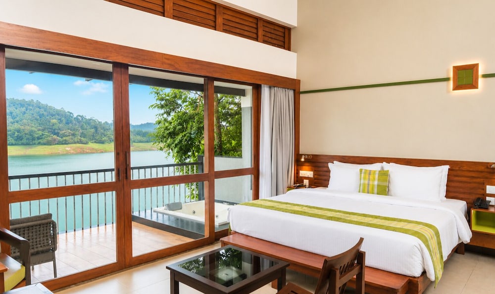 Forest, Premium, Villa, King Bed, Lake and Mountain View, Hot Tub, Balcony