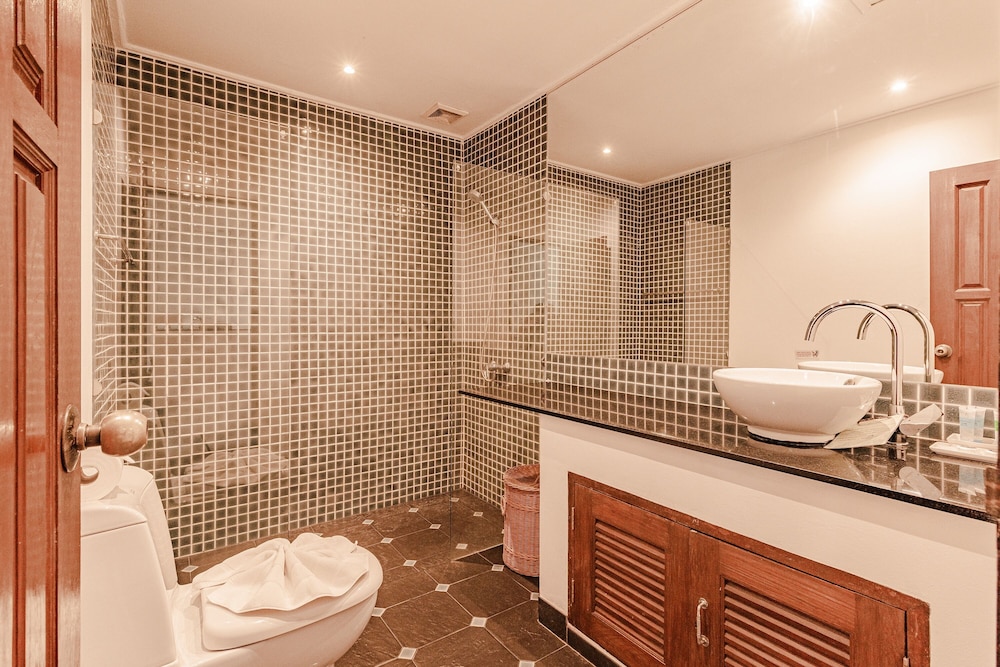 2 Bedrooms, Garden, Suite, Queen and Twin Beds، Kamala Beach Estate 4/5