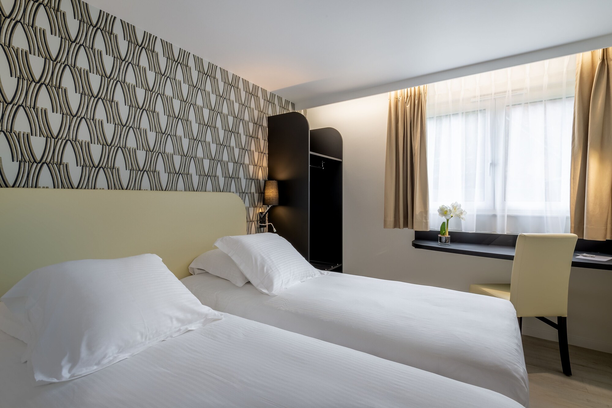 BASIC, TWIN BEDS