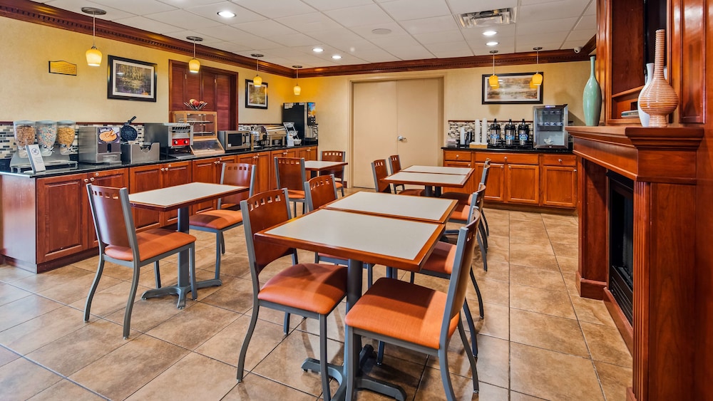 Best Western Plus Strawberry Inn & Suites 28/31