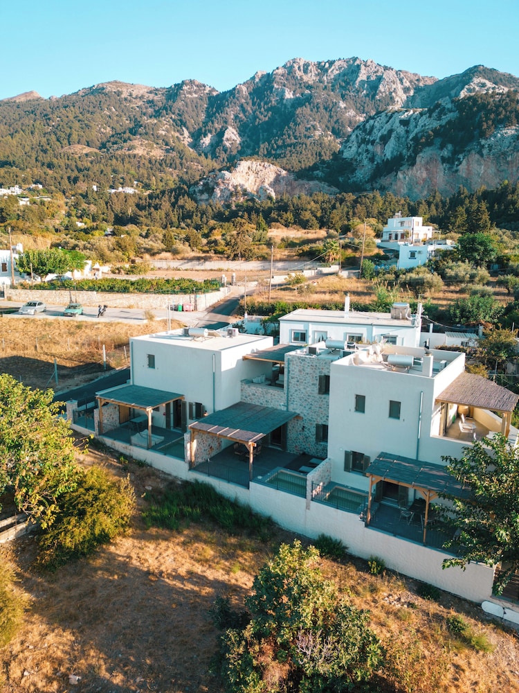 Villa Rosa 48/50