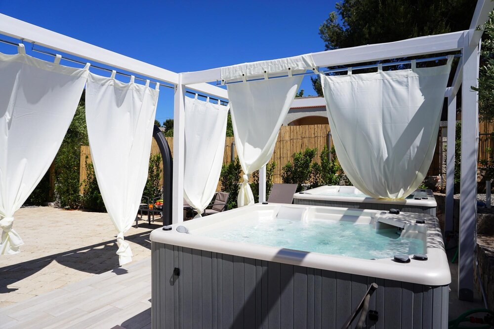 Villa Nucci 16/48