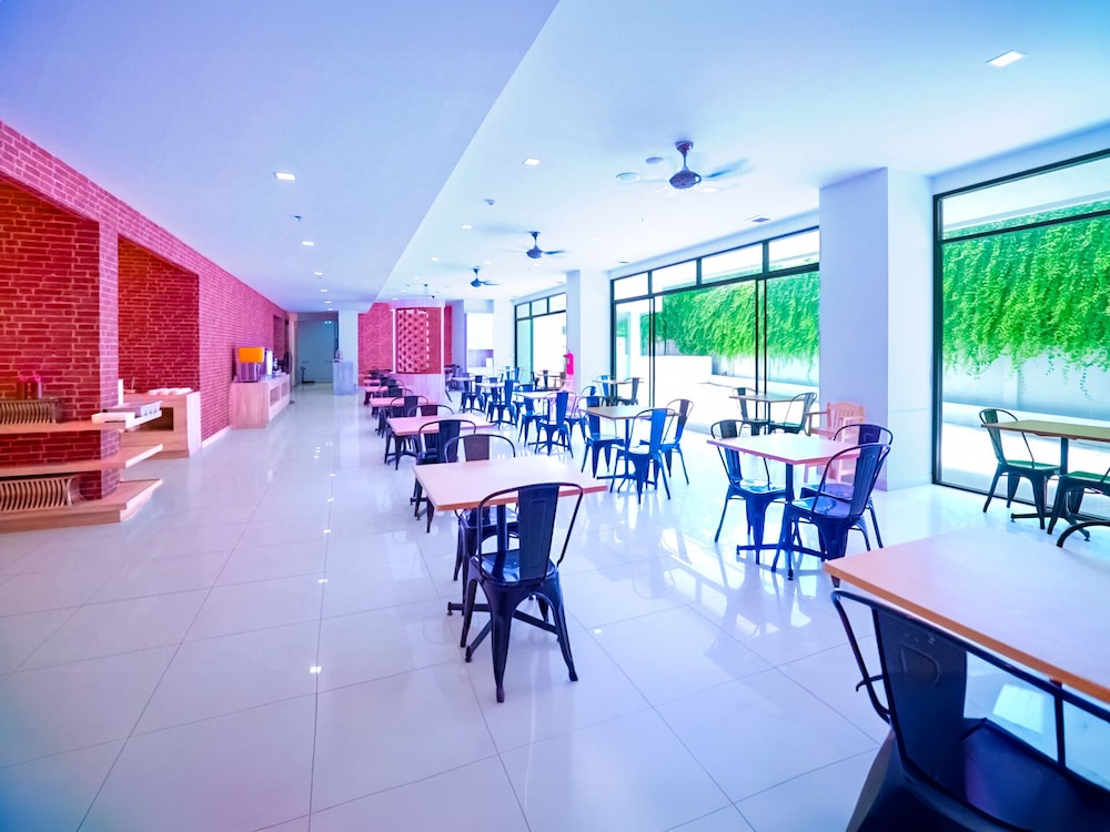 PHOENIX HOTEL KARON BEACH 26/50