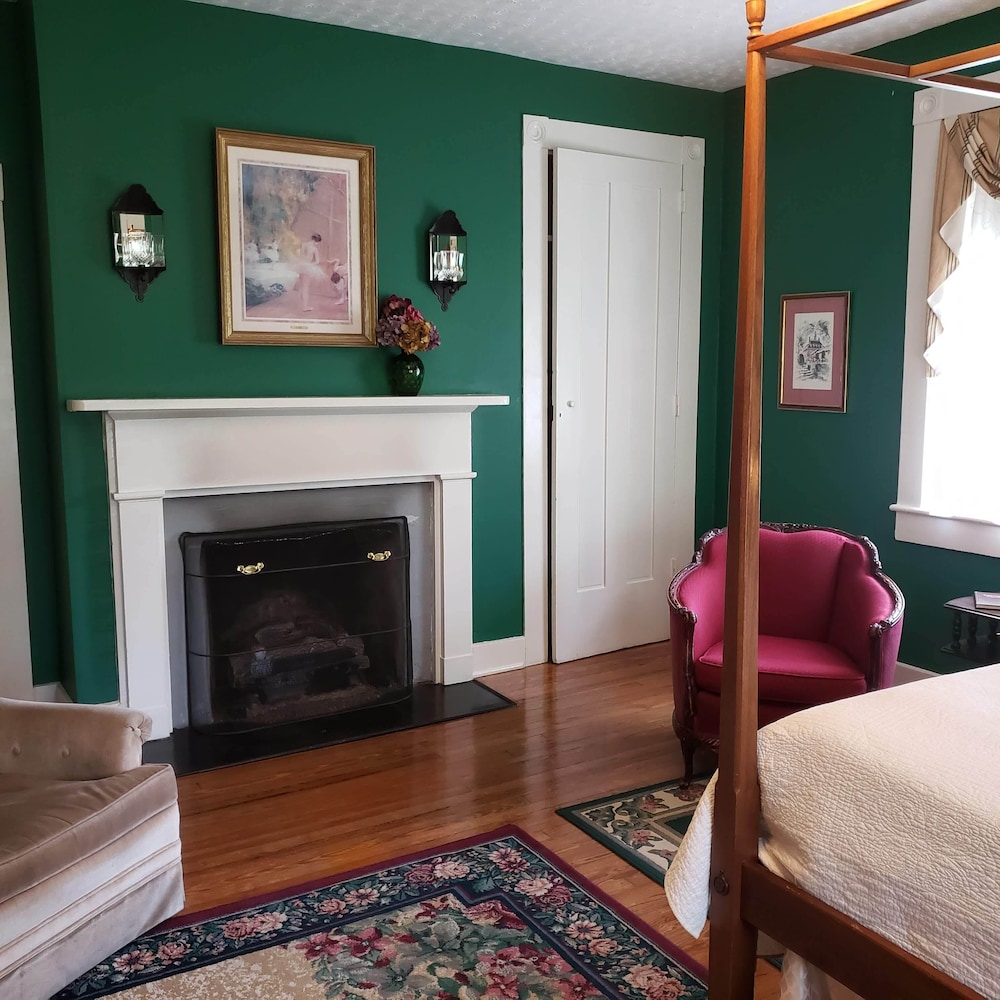 The Carriage Inn B&B 34/48