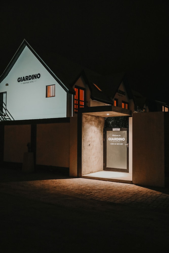 Giardino Boutique Hotel 51/61