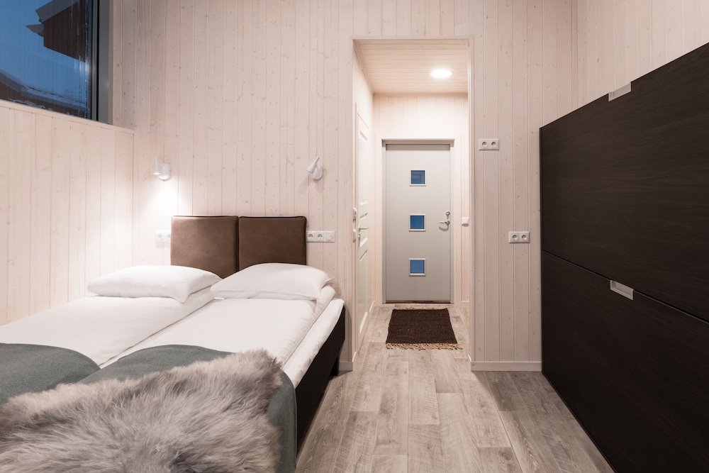 Explorer, Cabin, Twin Beds, Bunk Bed, Garden View