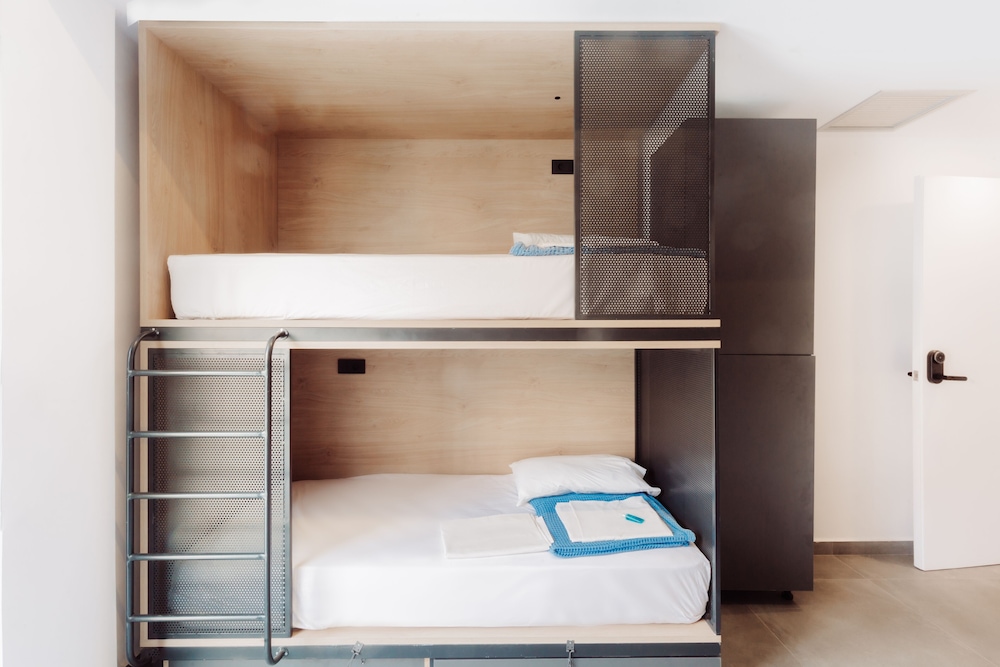 Pod, 6 Beds, 6 Bunk Beds, with View, Balcony