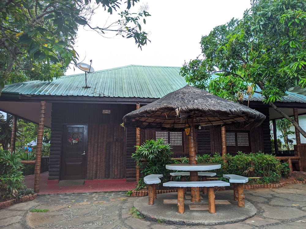 Loreland Farm Resort 5/66