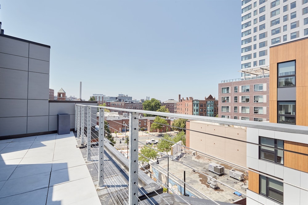 907 Main 3/52