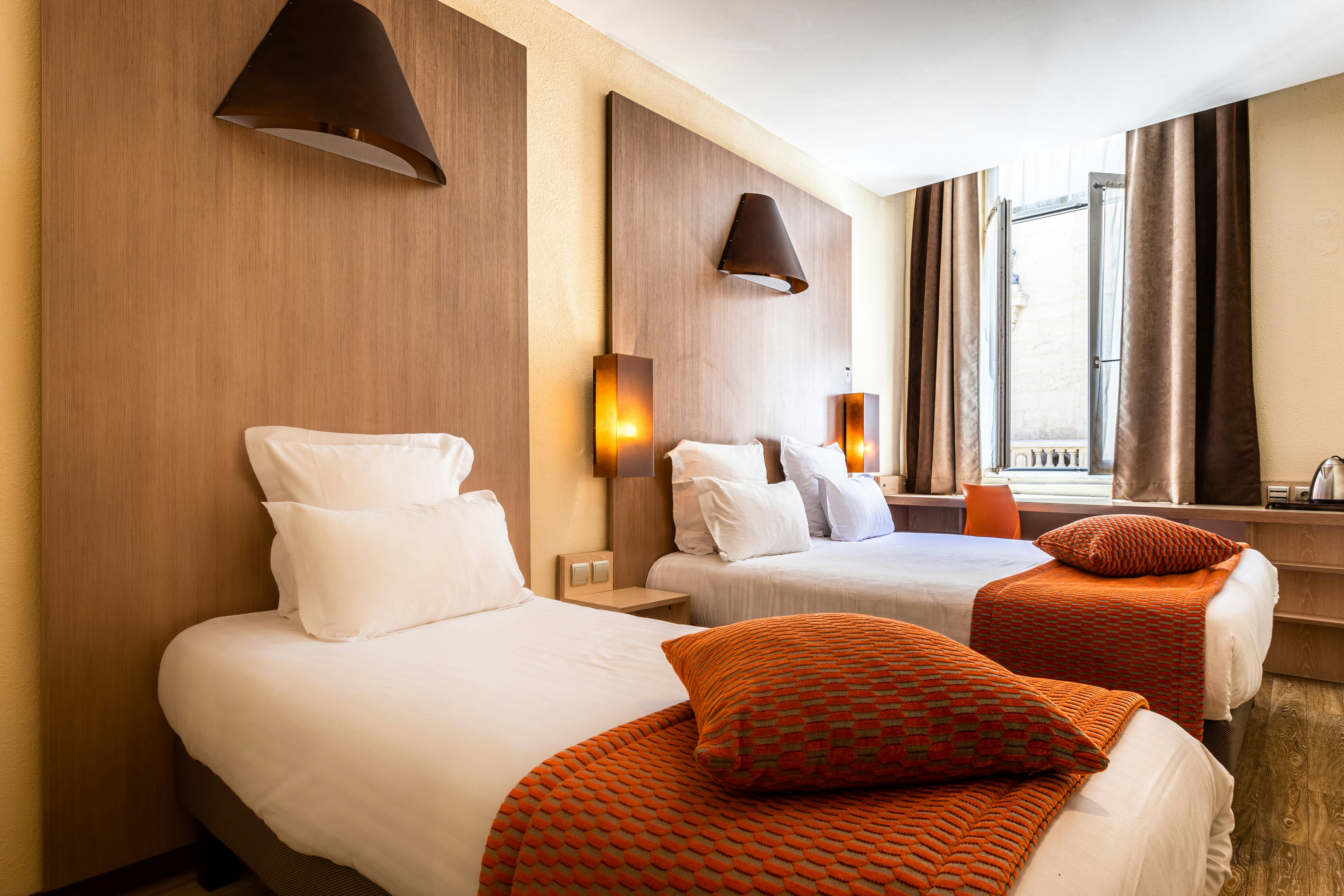 HOTEL CARRE VIEUX PORT 14/24