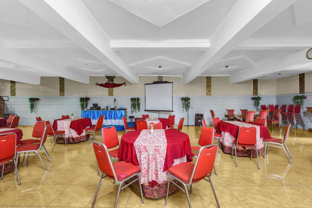 Oyo 3934 Hotel Istana Syariah Ex Istana Pekalongan 37/50