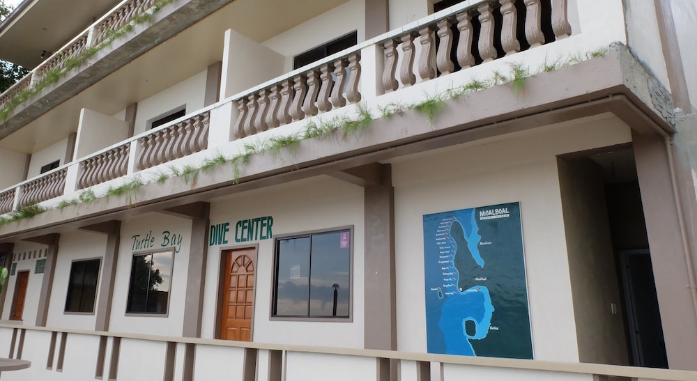Turtle Bay Dive Resort 1/49