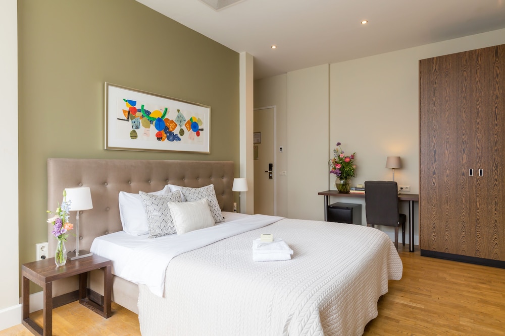 Boutique Hotel Lumiere 14/28