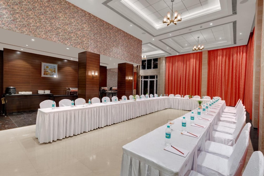 The Fern Residency Satara Maharashtra 28/30