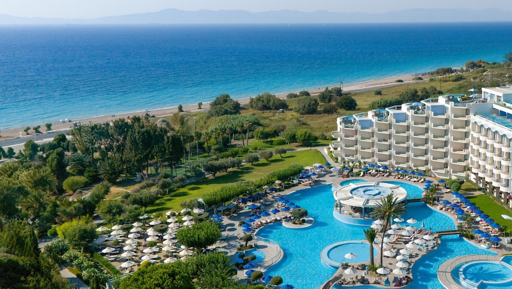 Atrium Platinum Luxury Resort photo5