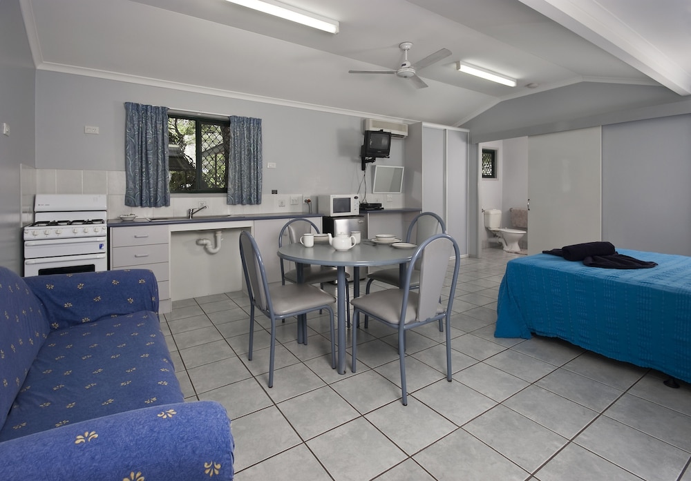 CAIRNS SUNLAND LEISURE PARK 19/35
