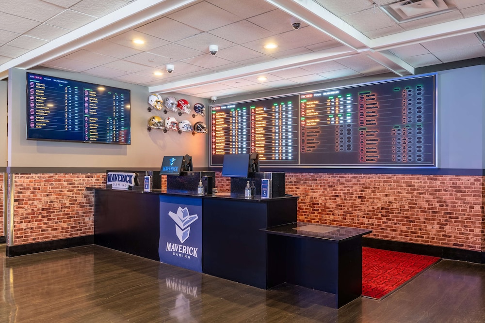 Grand Z Hotel Casino by Red Lion Hotels 5/57