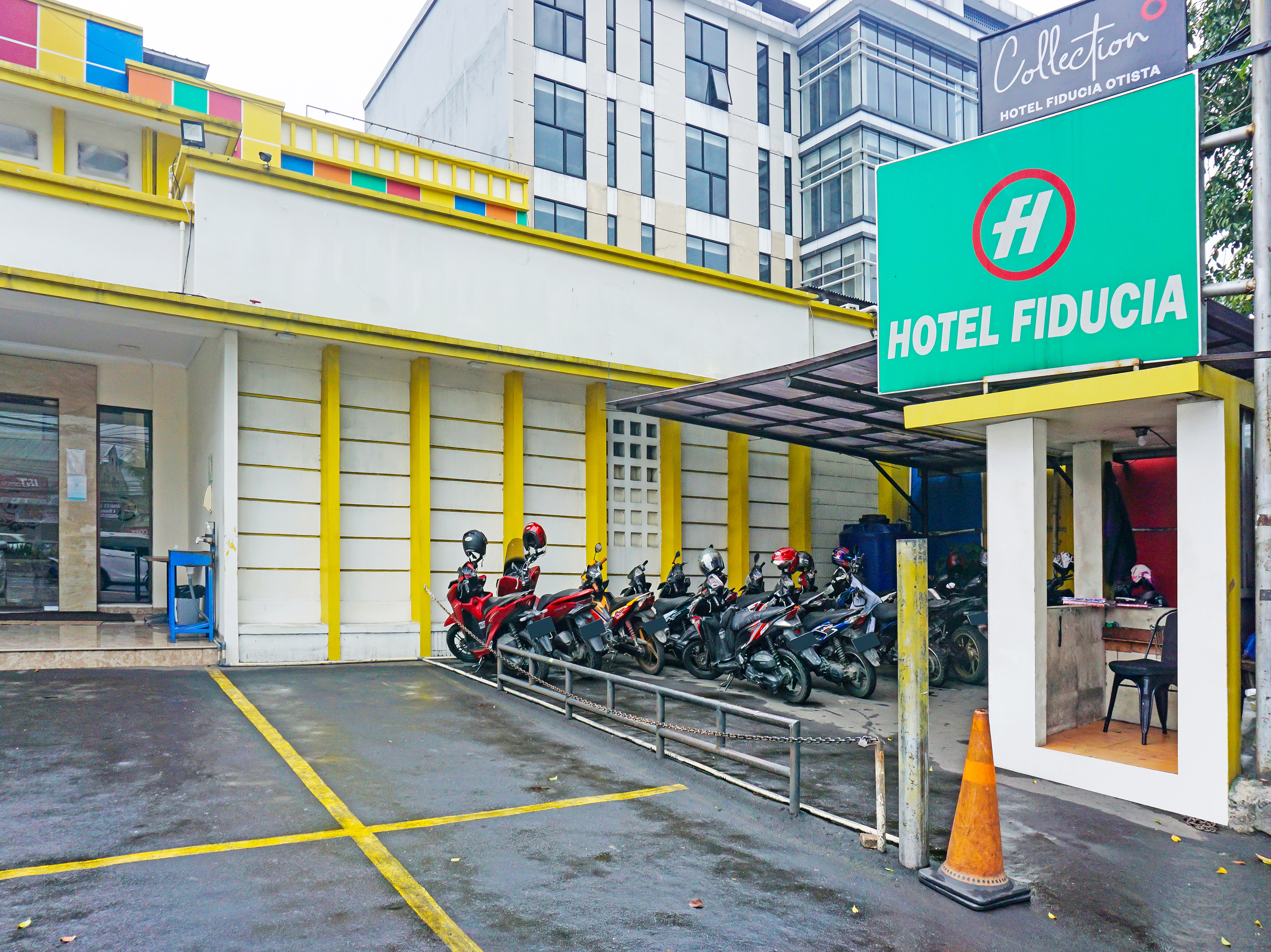 Super OYO Collection O 91409 Hotel Fiducia Otista 153 - 157 35/39