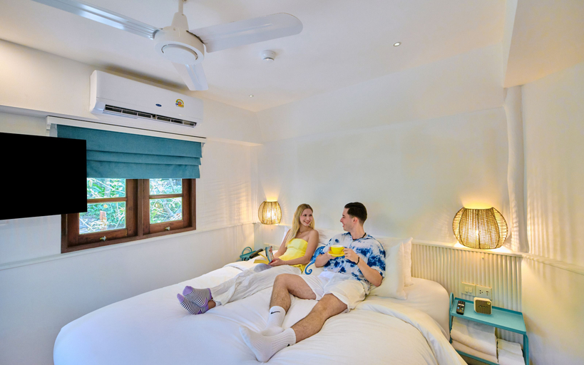 Hut, Coral, Bungalow, Shared Bathroom