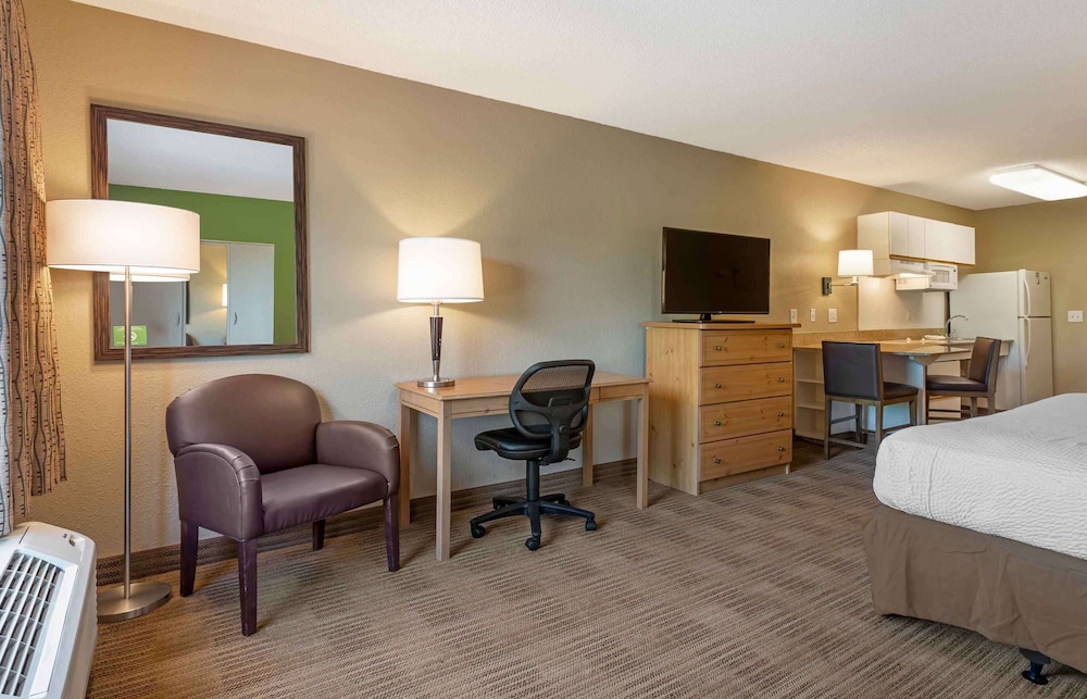 Extended Stay America - Woodbridge - Newark 32/50