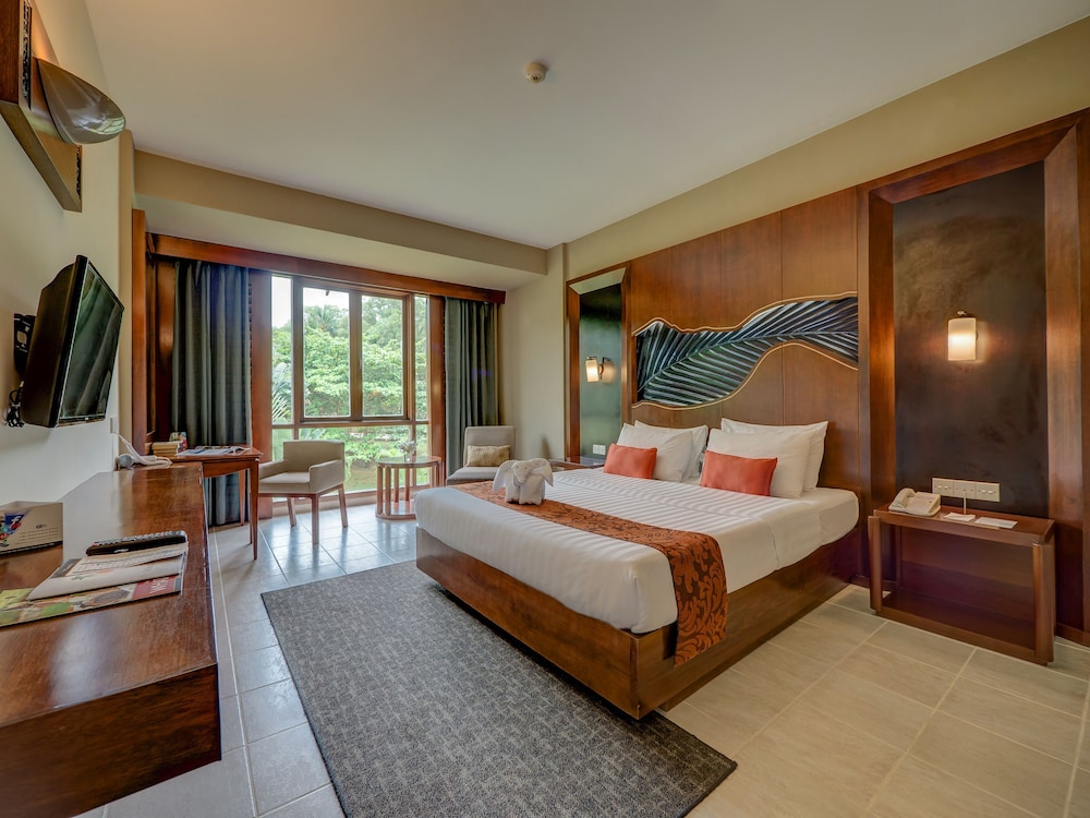 Nirwana Resort Hotel 24/74